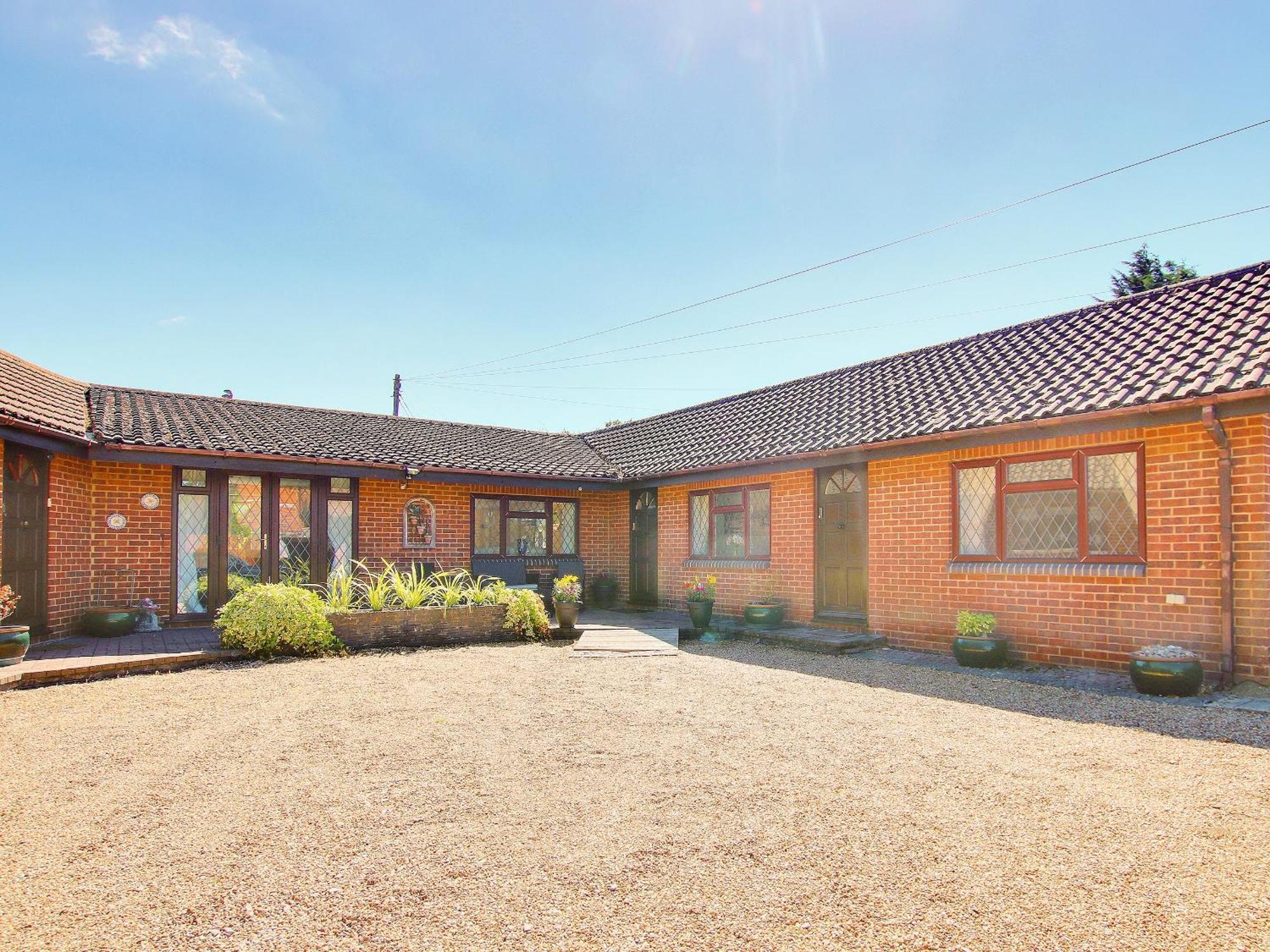 Irenic Lodge Netley Exterior foto